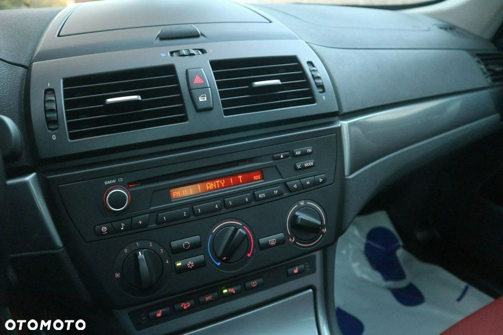 BMW X3 xDrive18d - 37