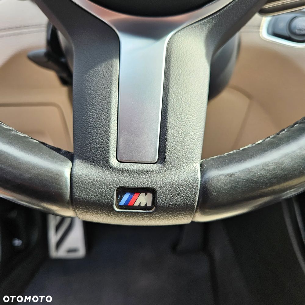 BMW X1 xDrive20i M Sport - 20