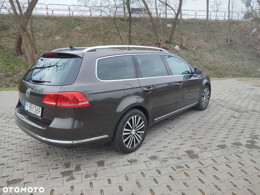 Volkswagen Passat 2.0 TDI DSG BlueMotion Technology Comfortline - 4