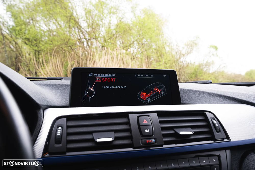 BMW 320 d Navigation Auto - 39