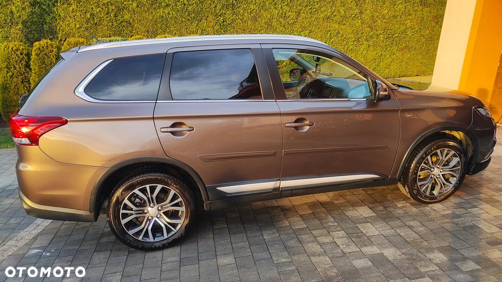 Mitsubishi Outlander - 7