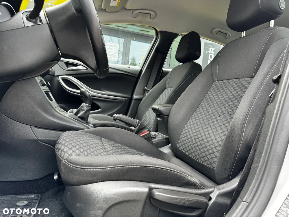 Opel Astra V 1.4 T Enjoy - 12