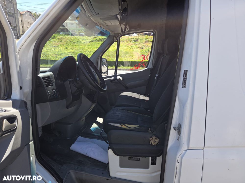 Mercedes-Benz Sprinter - 8