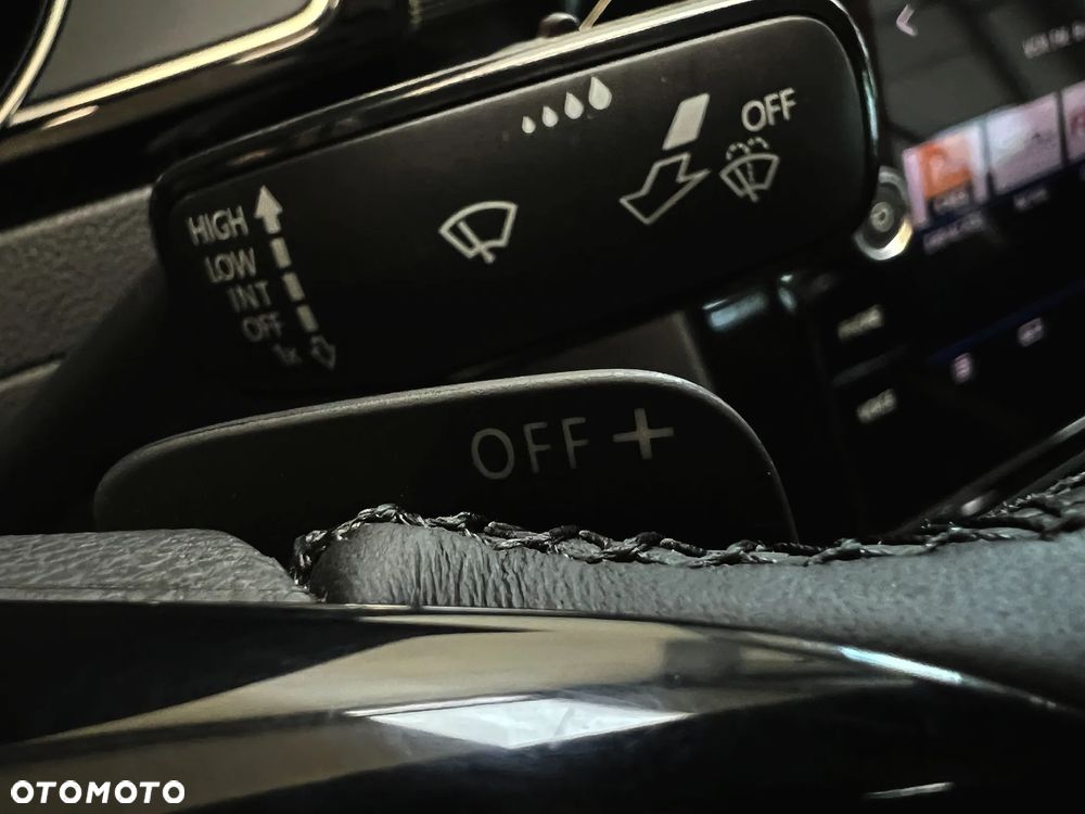 Volkswagen Arteon 2.0 TDI SCR DSG Elegance - 26