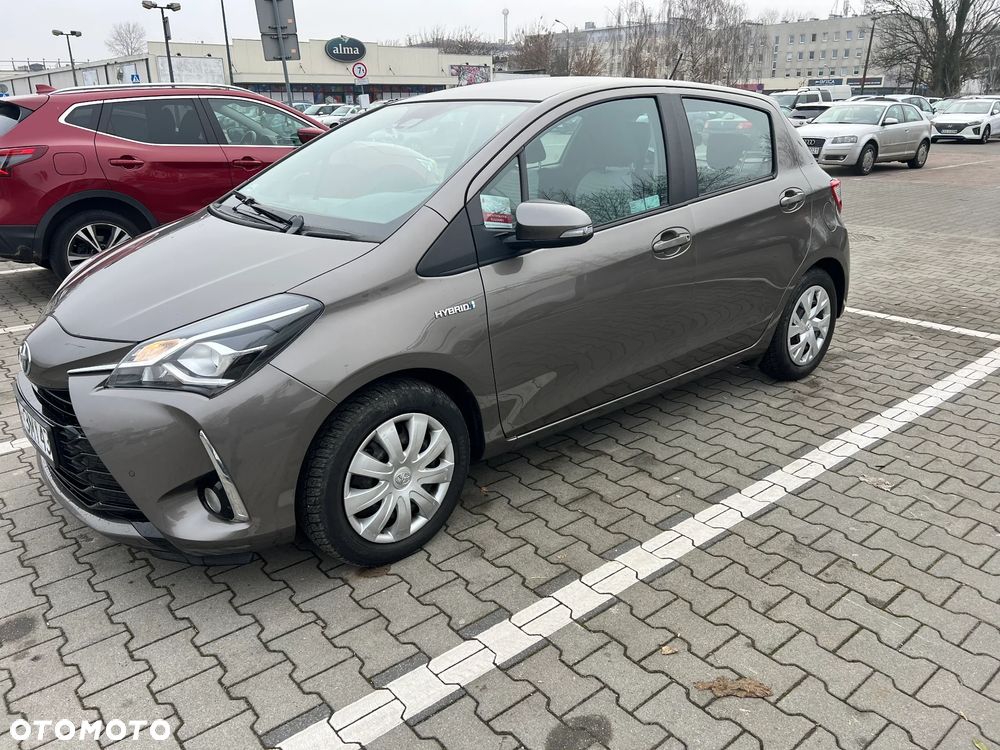 Toyota Yaris Hybrid 100 Active - 1
