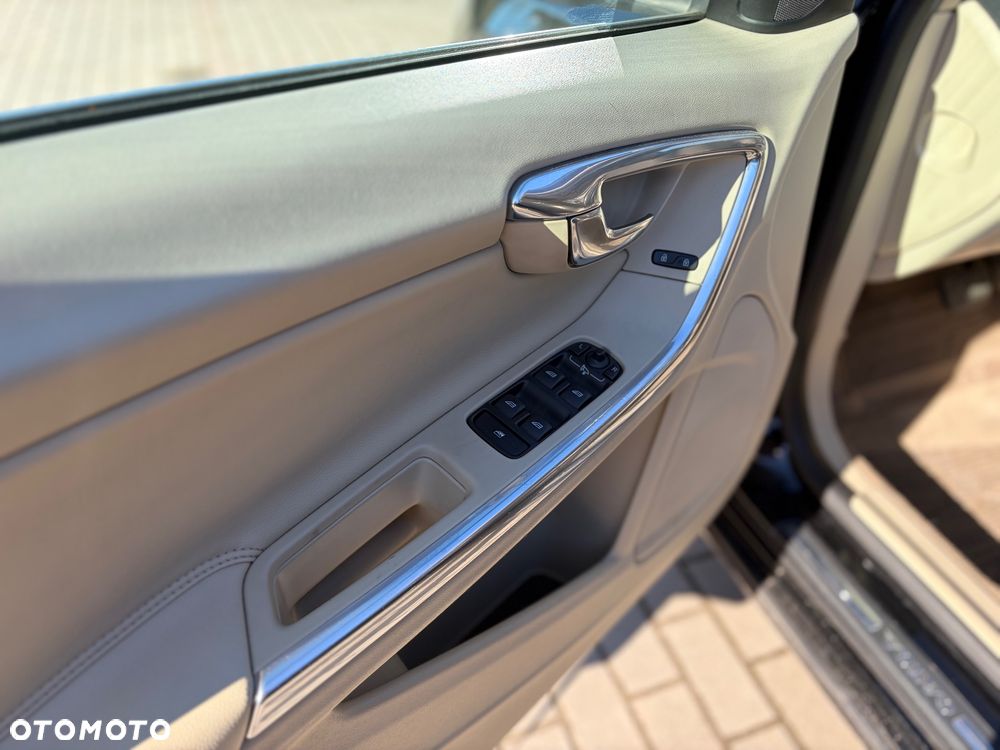 Volvo S60 D4 Geartronic - 8