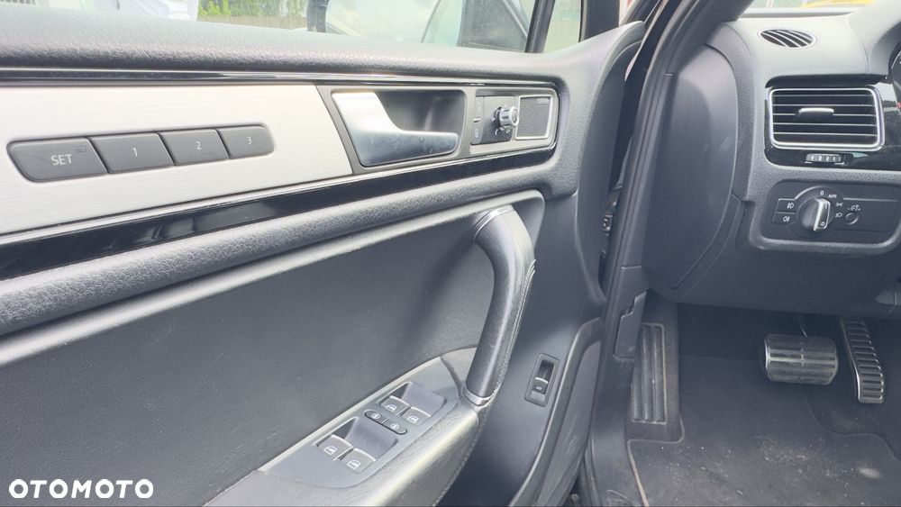 Volkswagen Touareg - 8