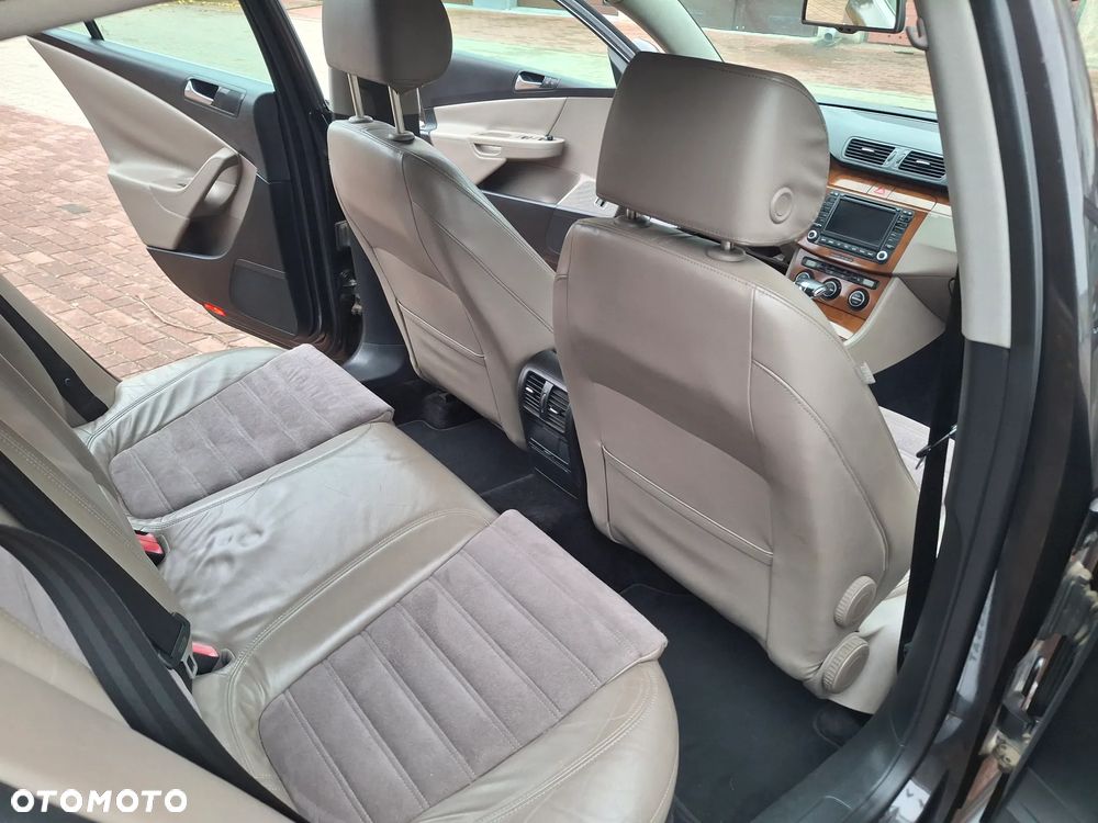 Volkswagen Passat - 9