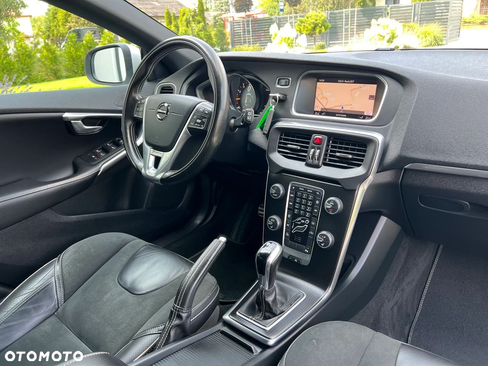 Volvo V40 T3 Inscription - 36