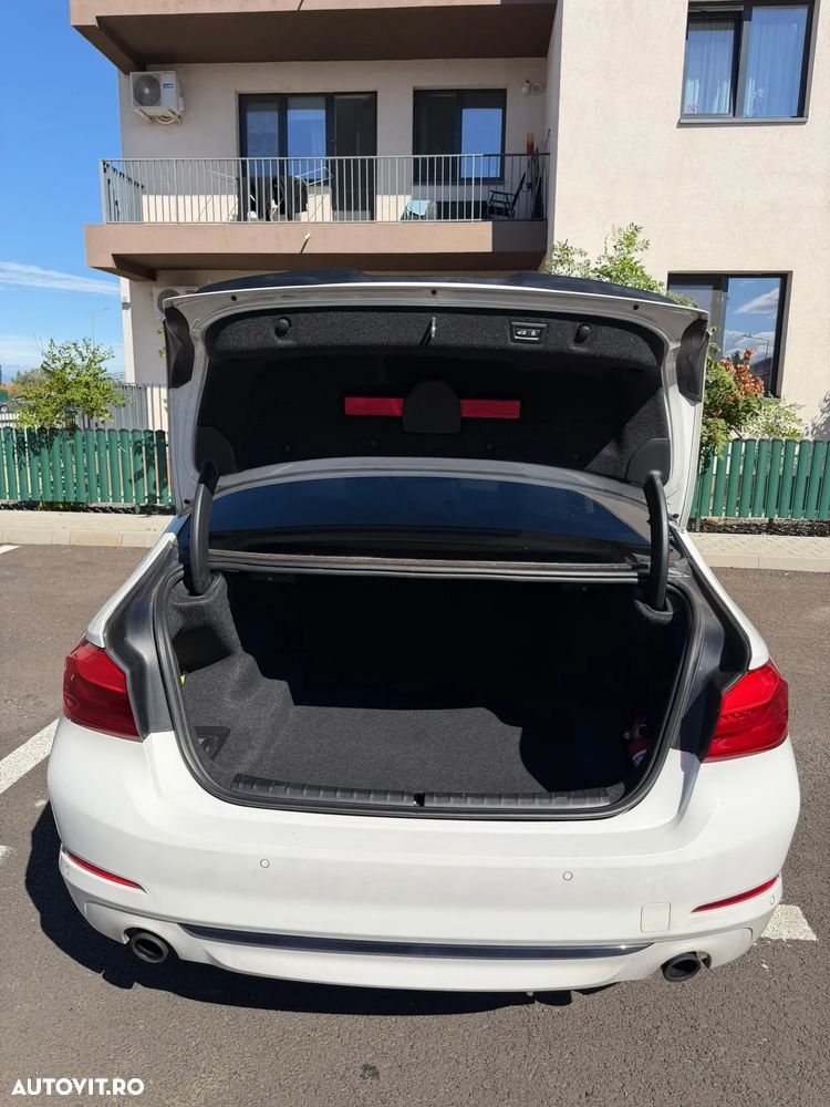 BMW Seria 5 525d Aut. - 12