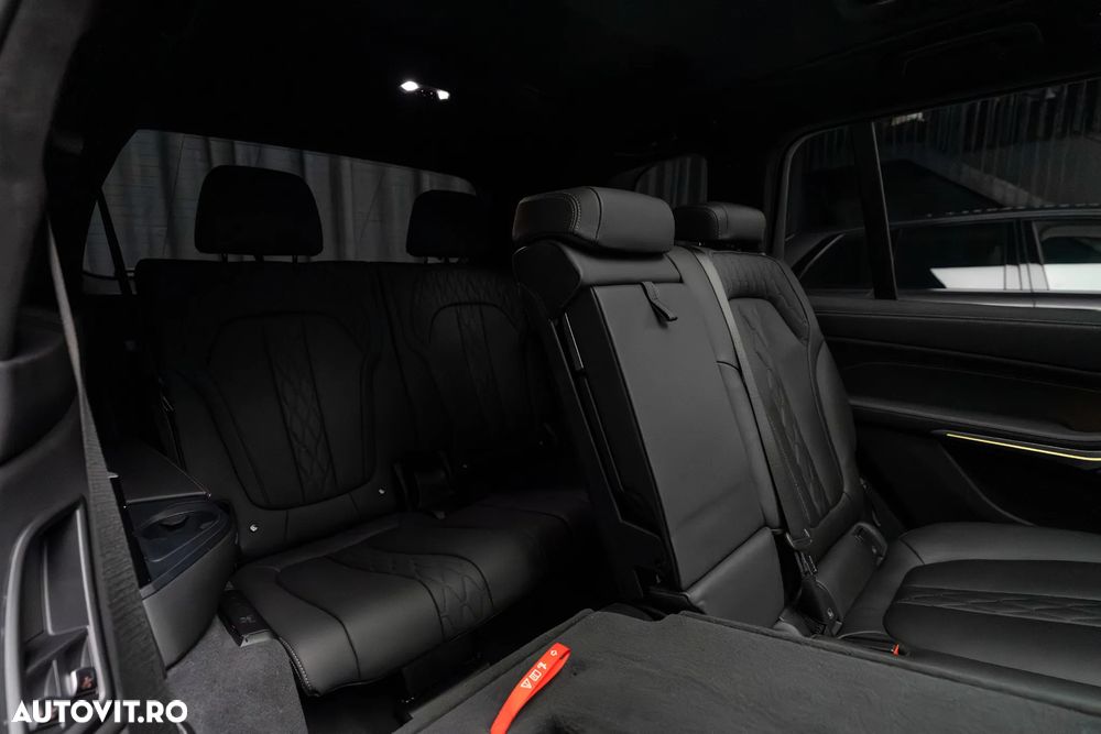 BMW X7 M60i xDrive - 27