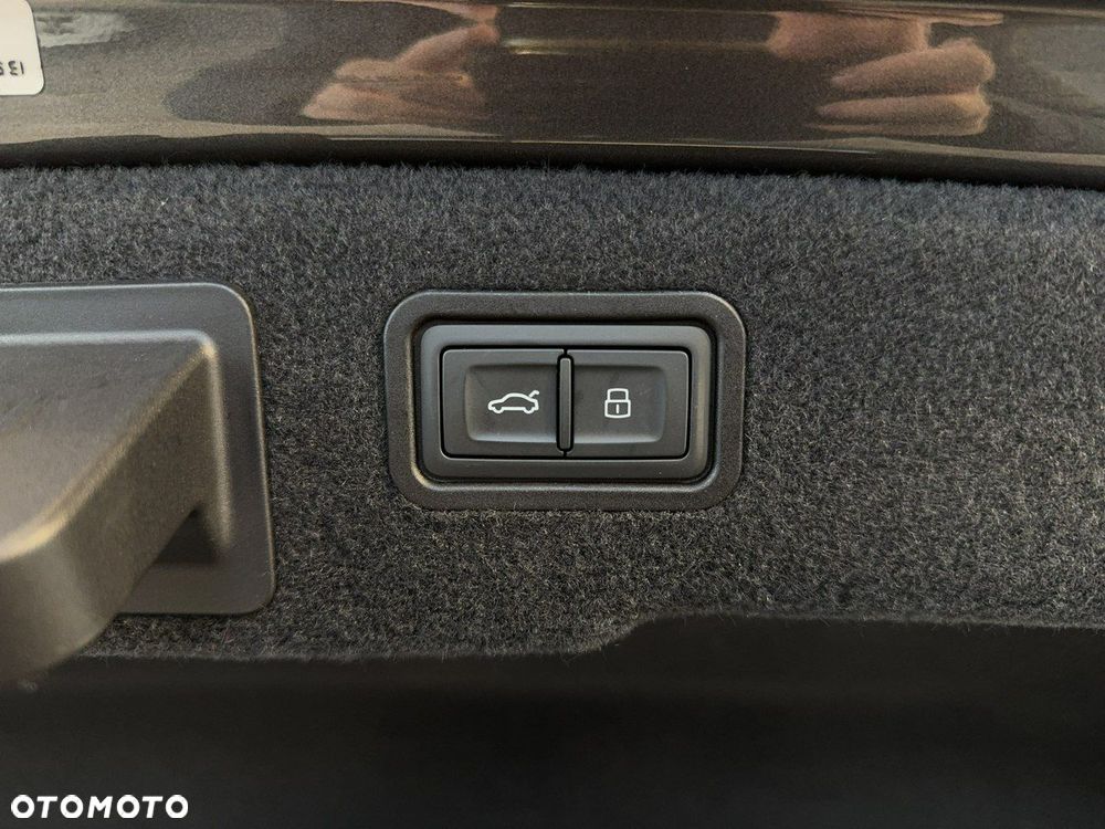 Audi S8 - 20