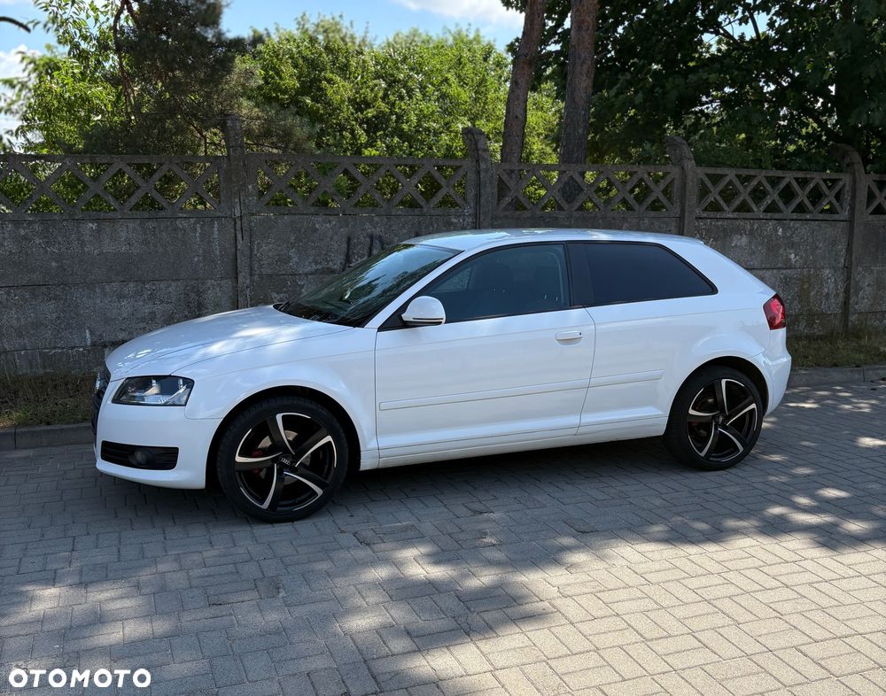 Audi A3 3-drzwiowe 1.6 Ambiente - 9