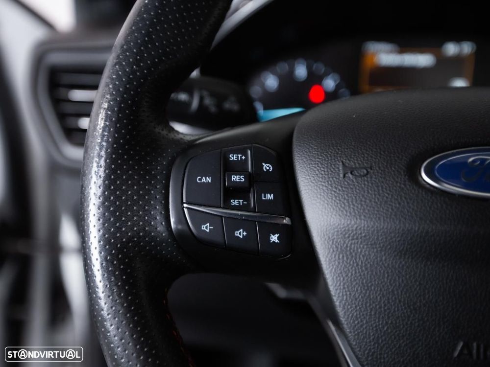 Ford Focus SW 1.5 TDCi EcoBlue Active - 16