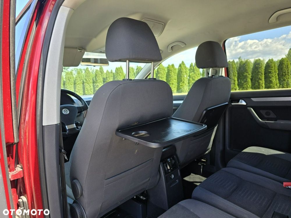 Volkswagen Touran - 21