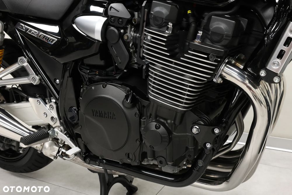 Yamaha XJR - 27