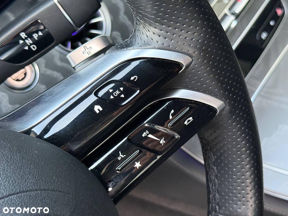 Mercedes-Benz CLS 300 d 4-Matic AMG - 25