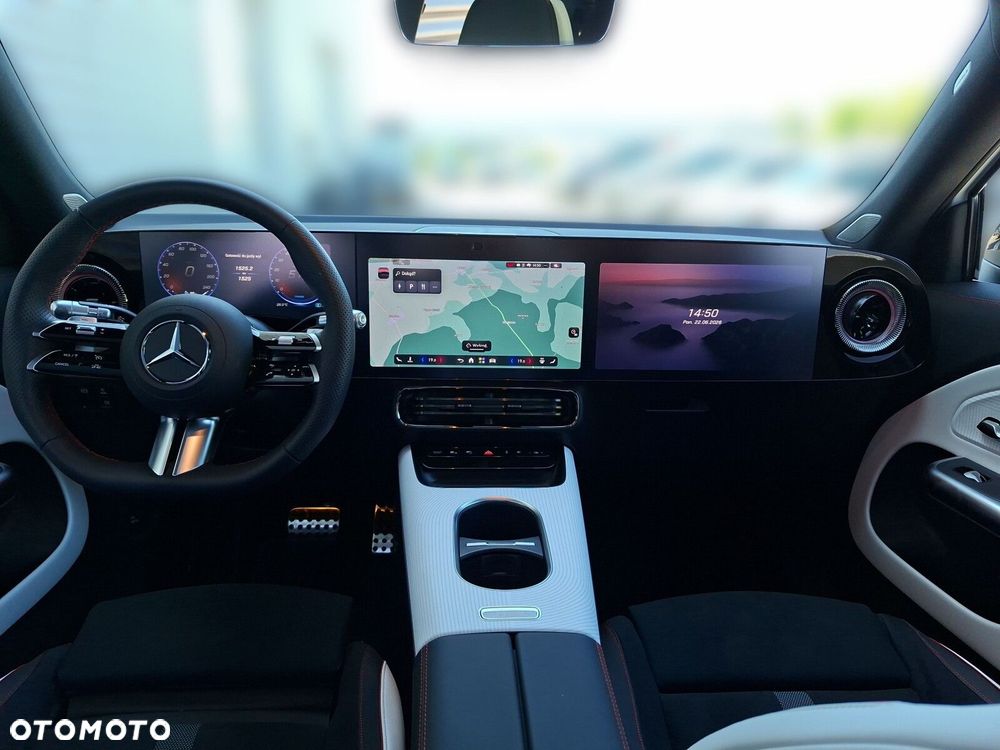 Mercedes-Benz GLB - 12