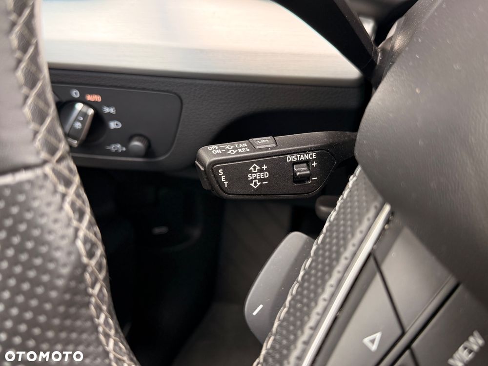 Audi Q5 55 TFSIe quattro S tronic S line - 20