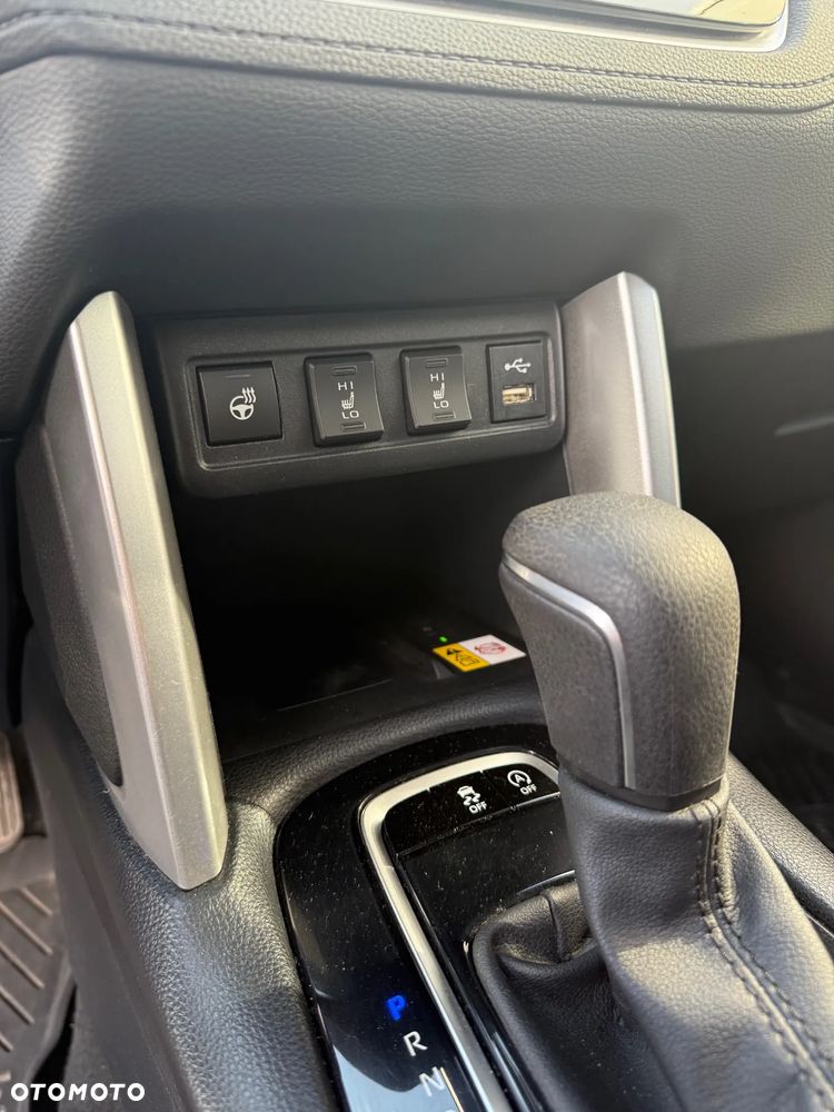 Toyota Corolla Cross - 17