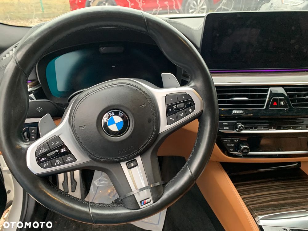 BMW Seria 5 540i xDrive Sport Line - 23