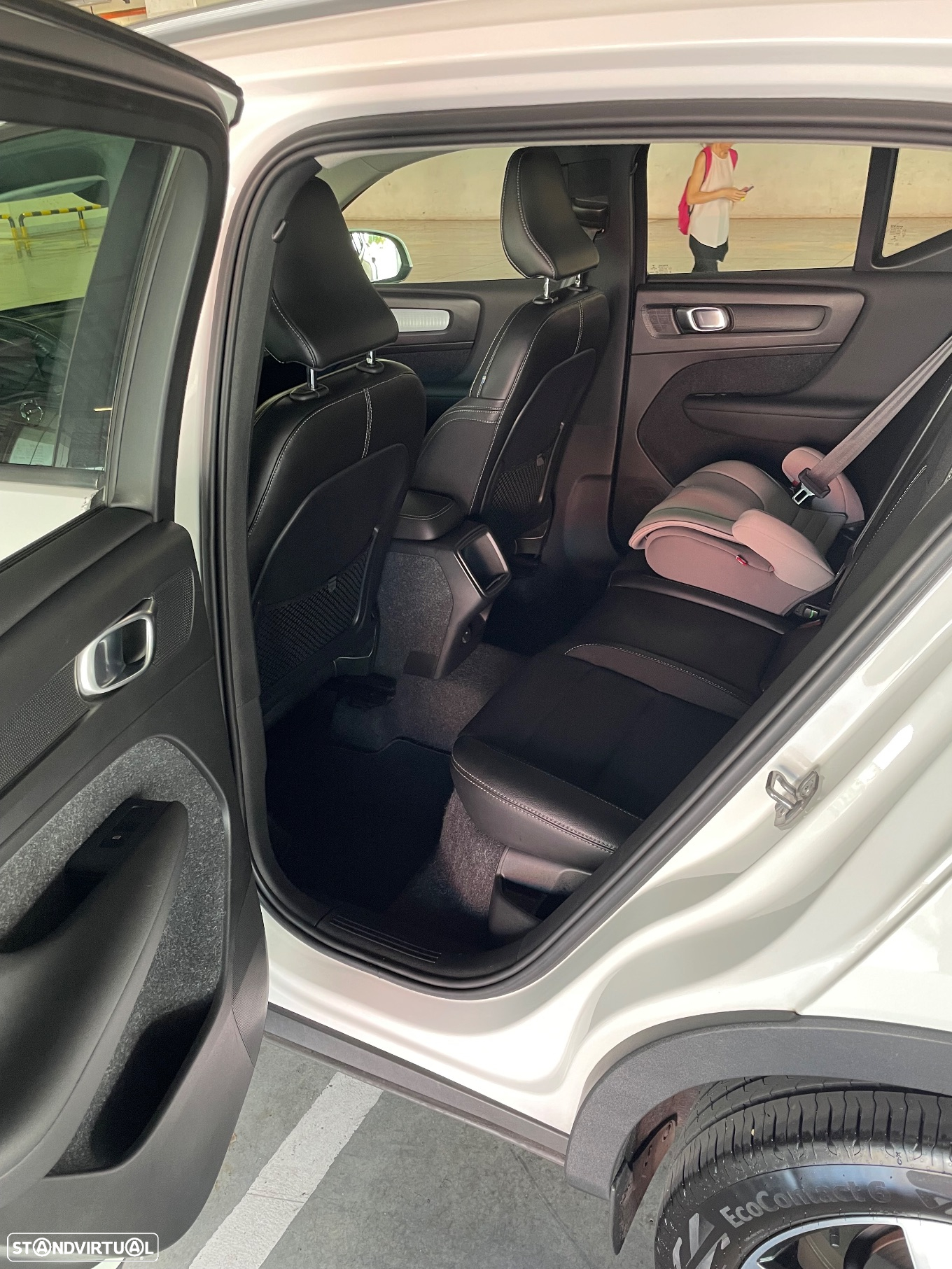 Volvo XC 40 2.0 D3 Momentum Geartronic - 22