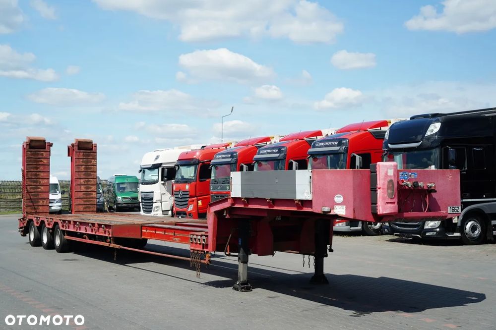 Louault / LAWETA NISKOPODWOZIOWA / ROZCIĄGANA  / 17 M / NAJAZDY HYDRAULICZNE / OŚ SKRĘTNA / 3 OSIE / - 11