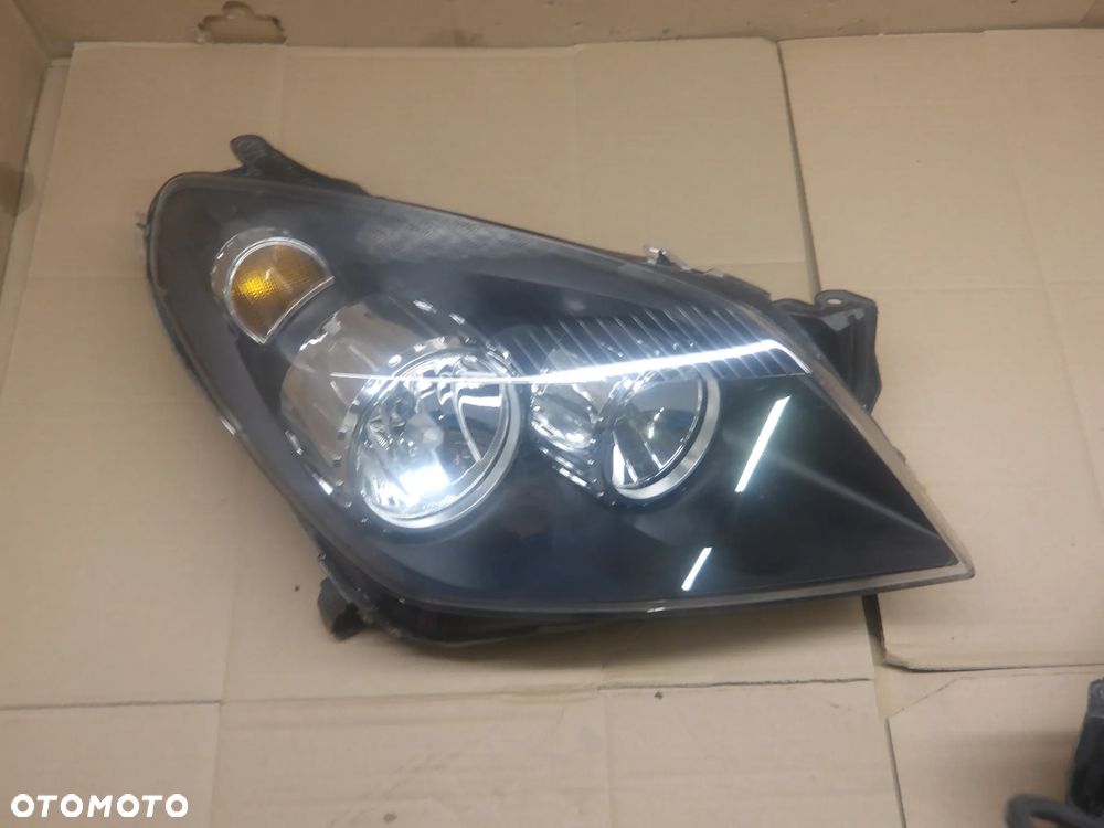 OPEL ASTRA H GTC 1.3D LAMPA PRAWA LEWA PRZÓD PRZEDNIA 24451033 24451034 - 6
