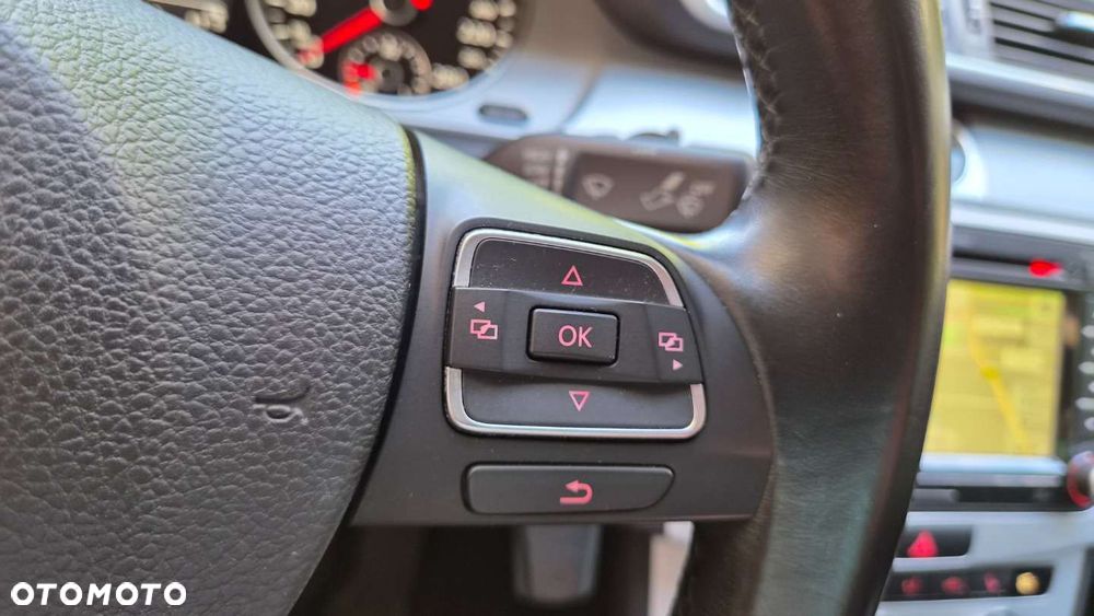 Volkswagen Passat CC - 25