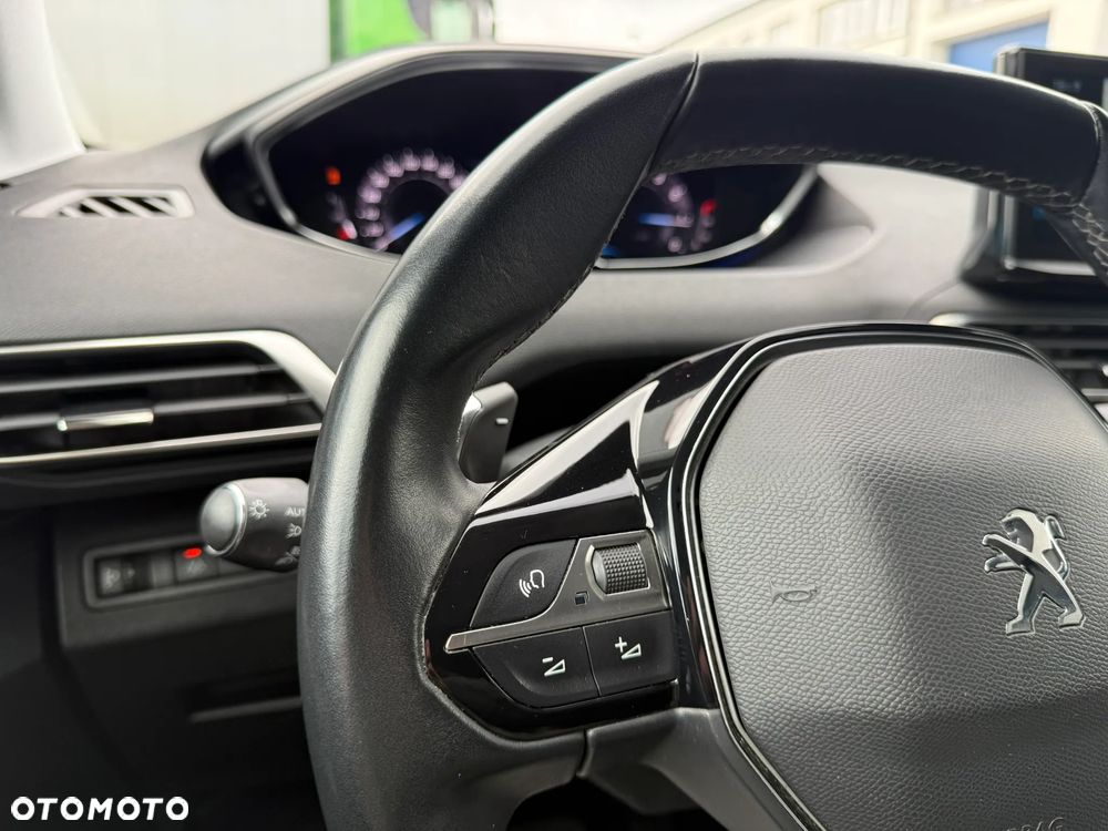 Peugeot 3008 1.2 PureTech Allure Pack S&S EAT8 - 31