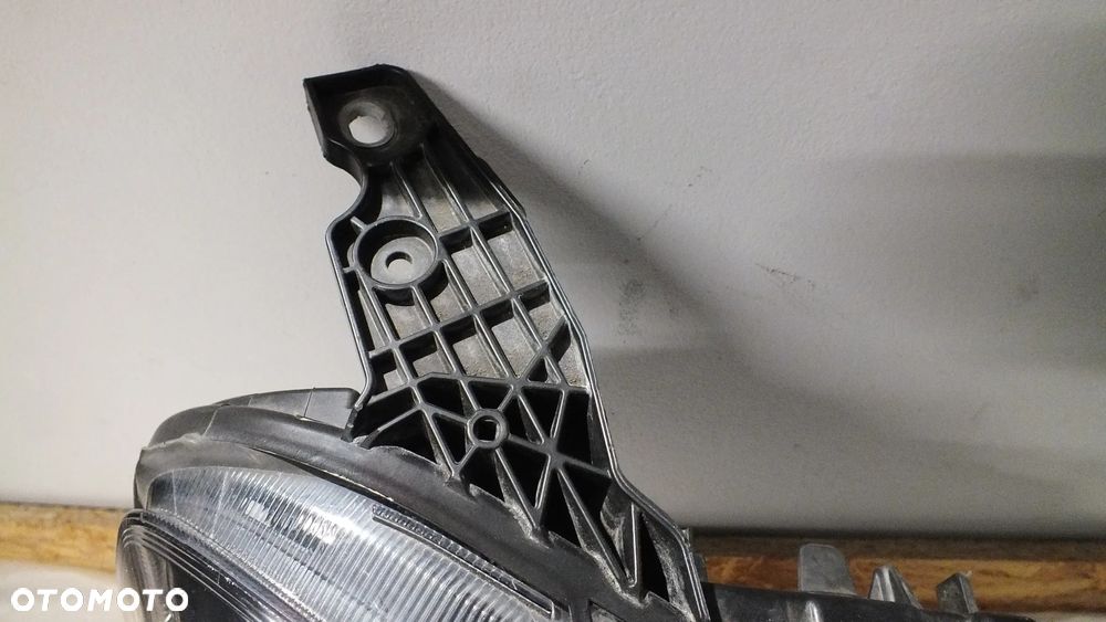 Lampa przednia prawa Fiat Doblo II lift - 3