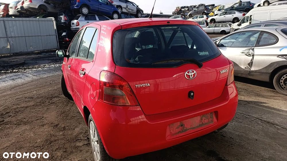 35532 toyota yaris II 1.3 1.3 87 km 2SZFE na części lakier 3P0 - 14