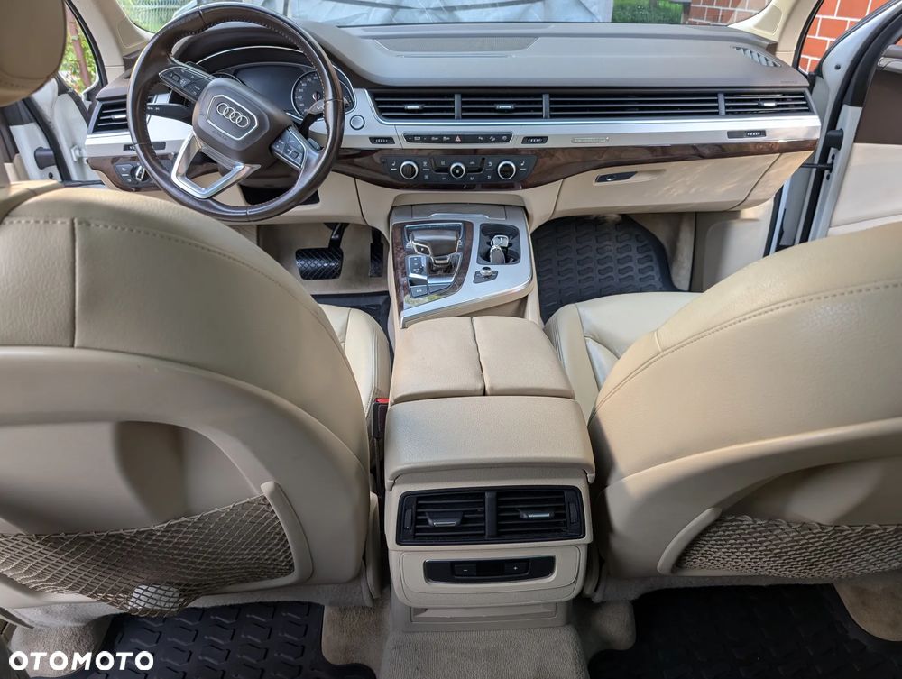 Audi Q7 - 3