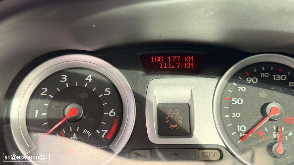 Renault Clio Sport Tourer - 10