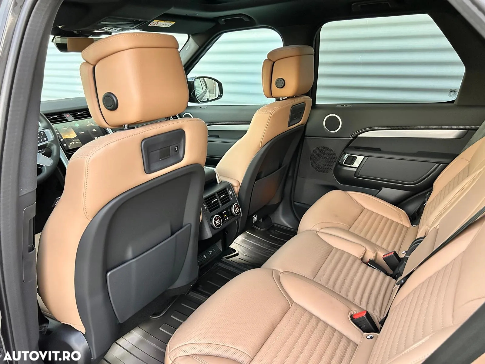 Land Rover Discovery 3.0 P360 MHEV R-Dynamic HSE - 10