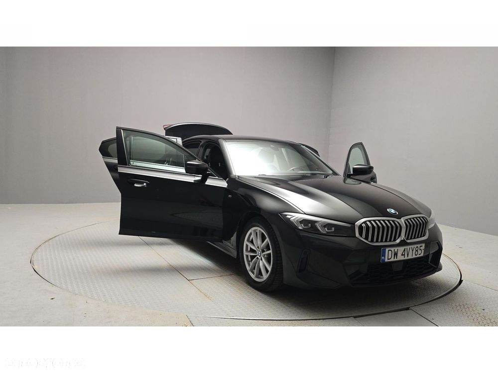 BMW Seria 3 320d xDrive mHEV M Sport - 14
