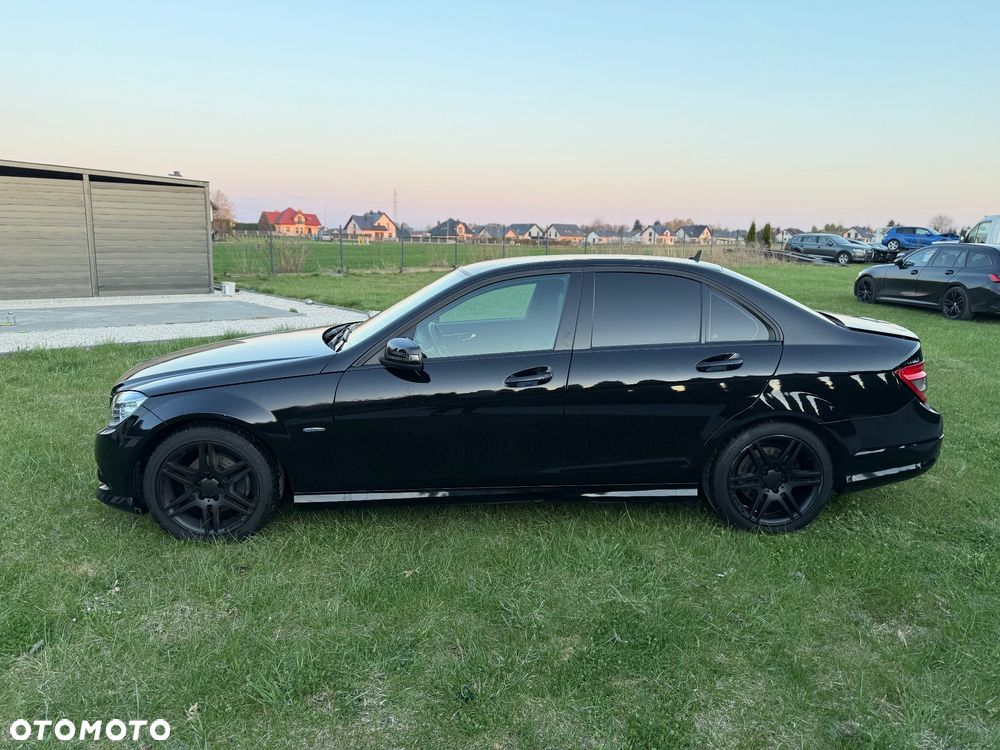 Mercedes-Benz Klasa C 180 Kompressor BlueEFFICIENCY Avantgarde - 6