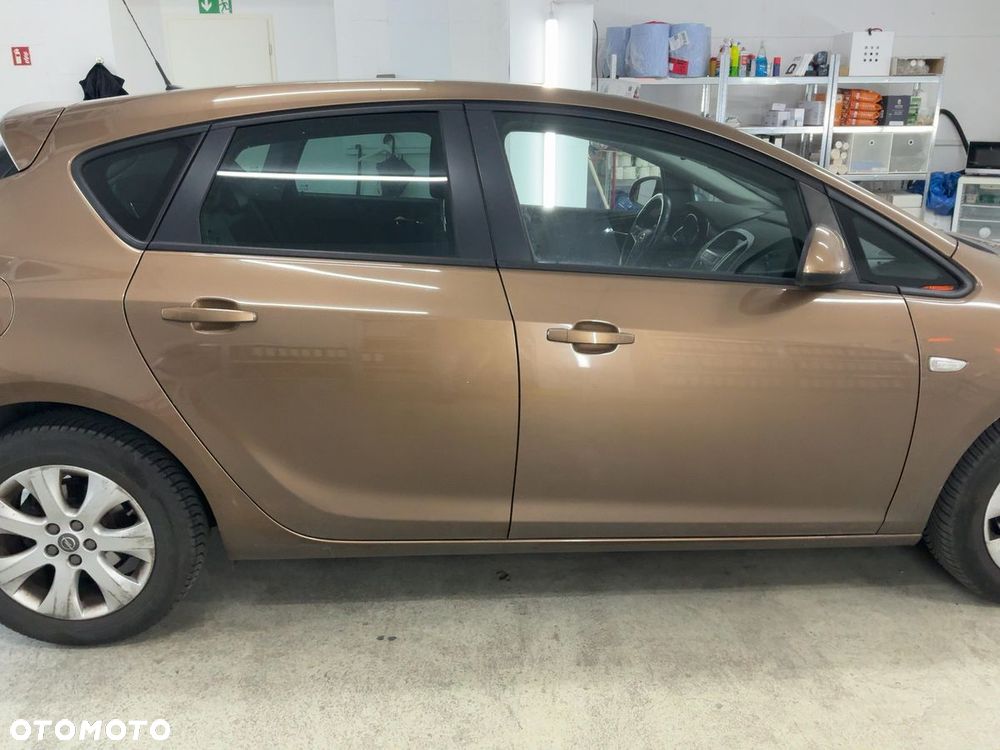 Opel Astra 1.6 Style - 4