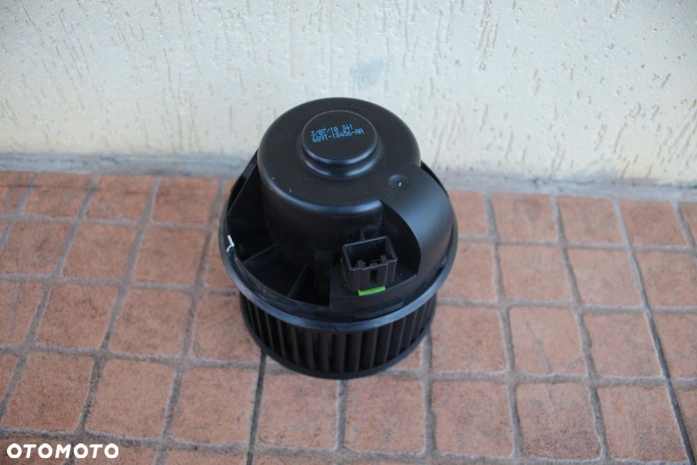 WENTYLATOR DMUCHAWA FORD MONDEO MK4 6G9T-18456-AA