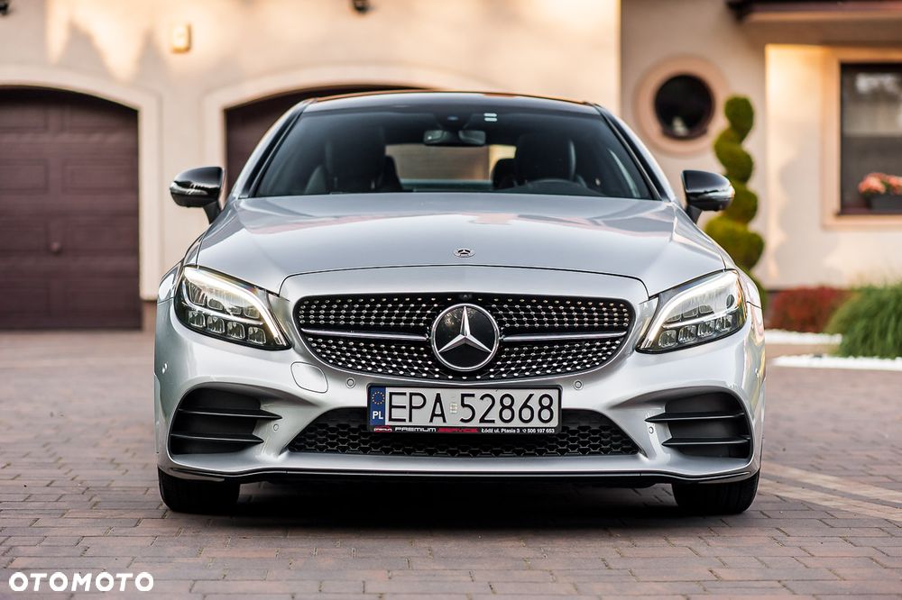 Mercedes-Benz Klasa C 300 9G-TRONIC - 3