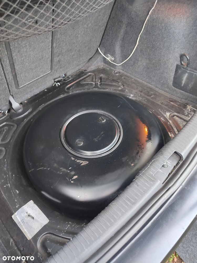 Volkswagen Golf 1.6 Comfortline - 23