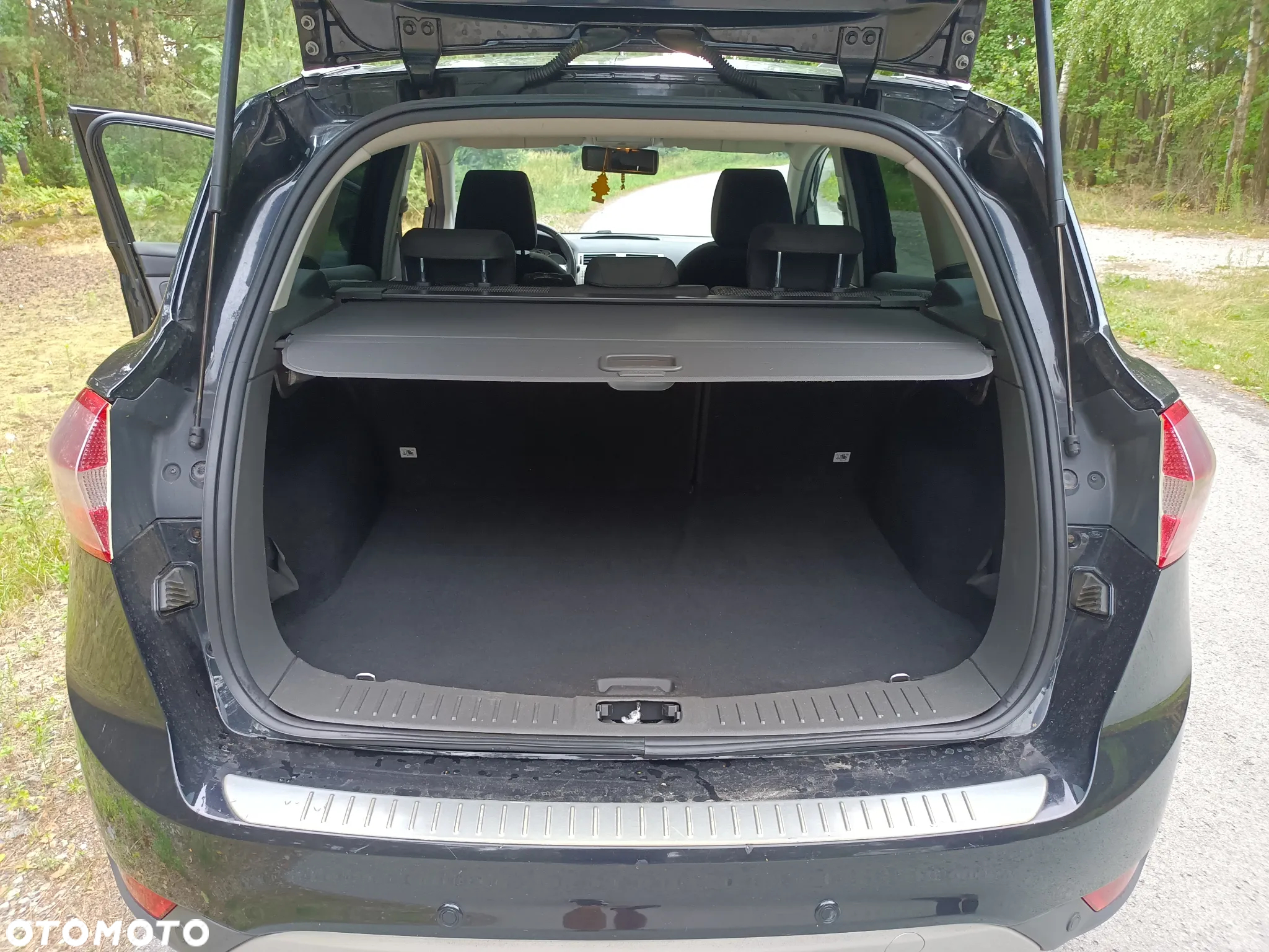 Ford Kuga 2.0 TDCi 2x4 Titanium - 12
