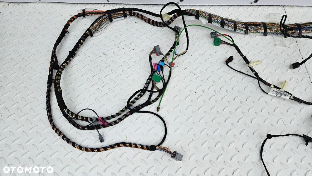 Jaguar XJ 351 Instalacja lewa komory bagażnika Wiązka tył lewy Przewody wzmacniacza Telewizorów  AW93-18C951-FG - 4