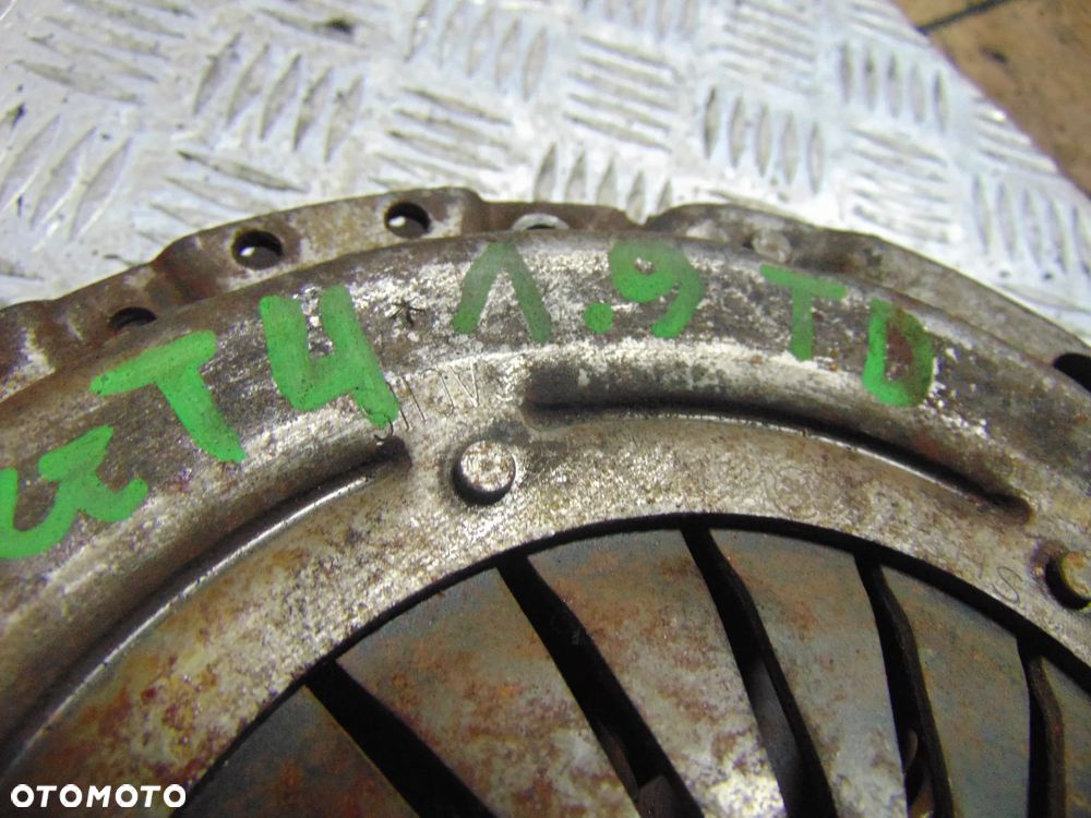 Sprzęgło t4 1,9 TD 068105271F komplet sztywne - 6