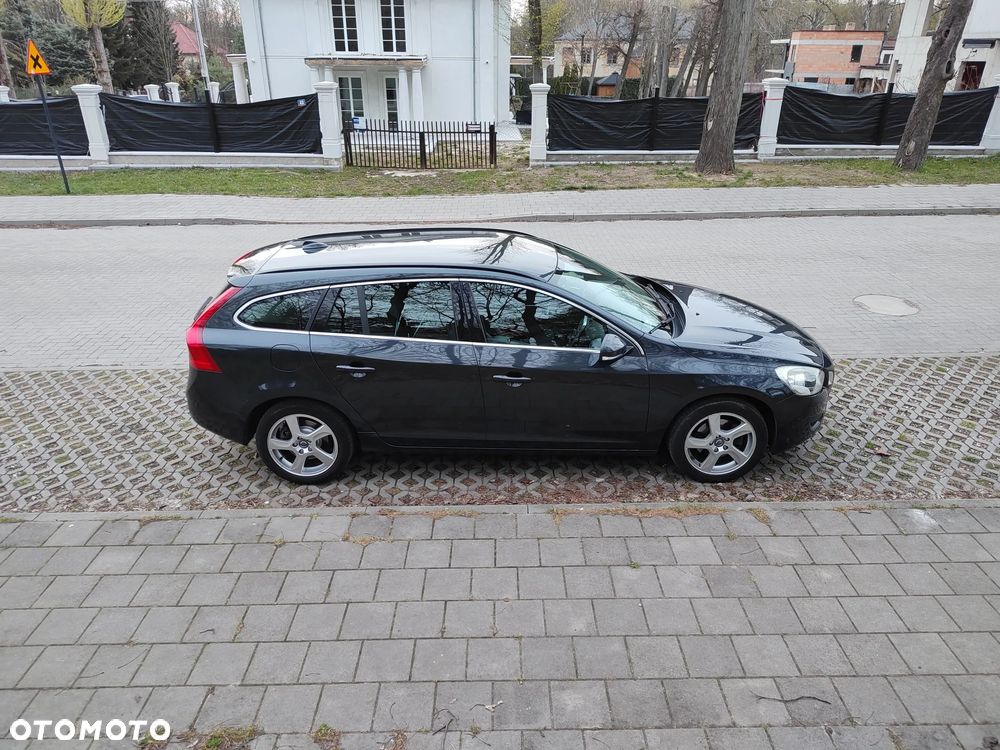 Volvo V60 T3 Summum - 6