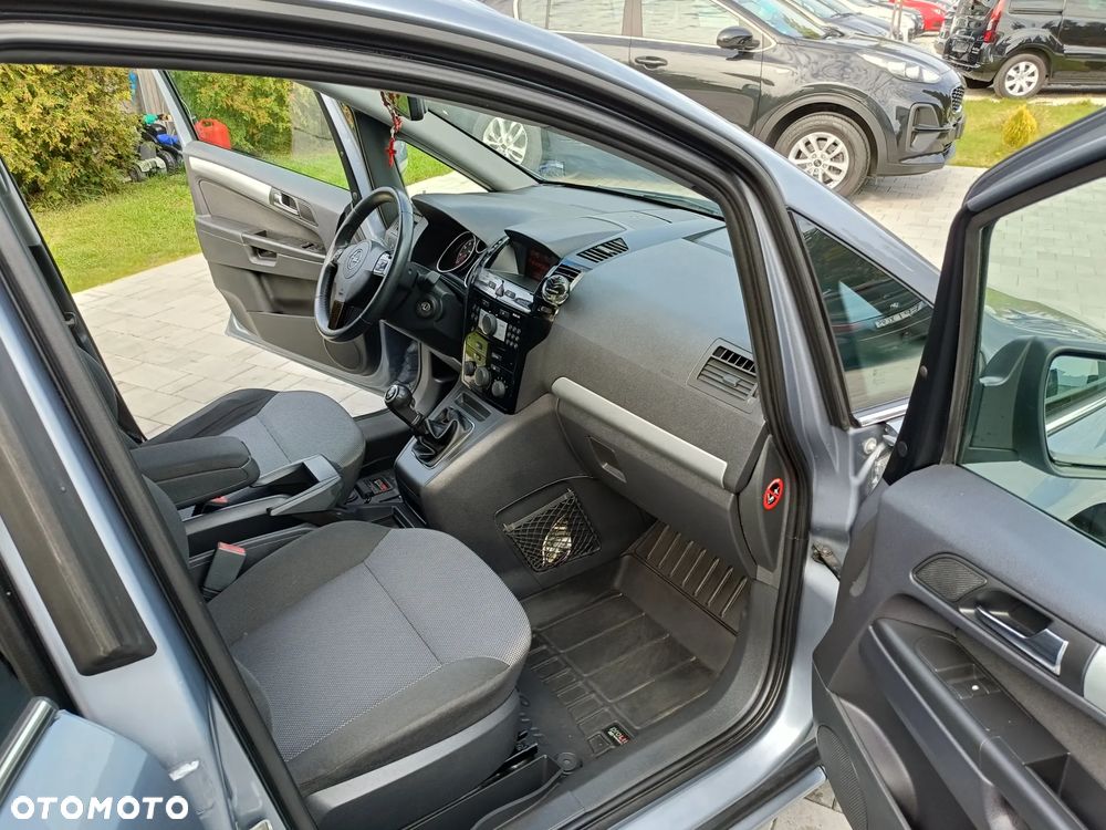 Opel Zafira - 19