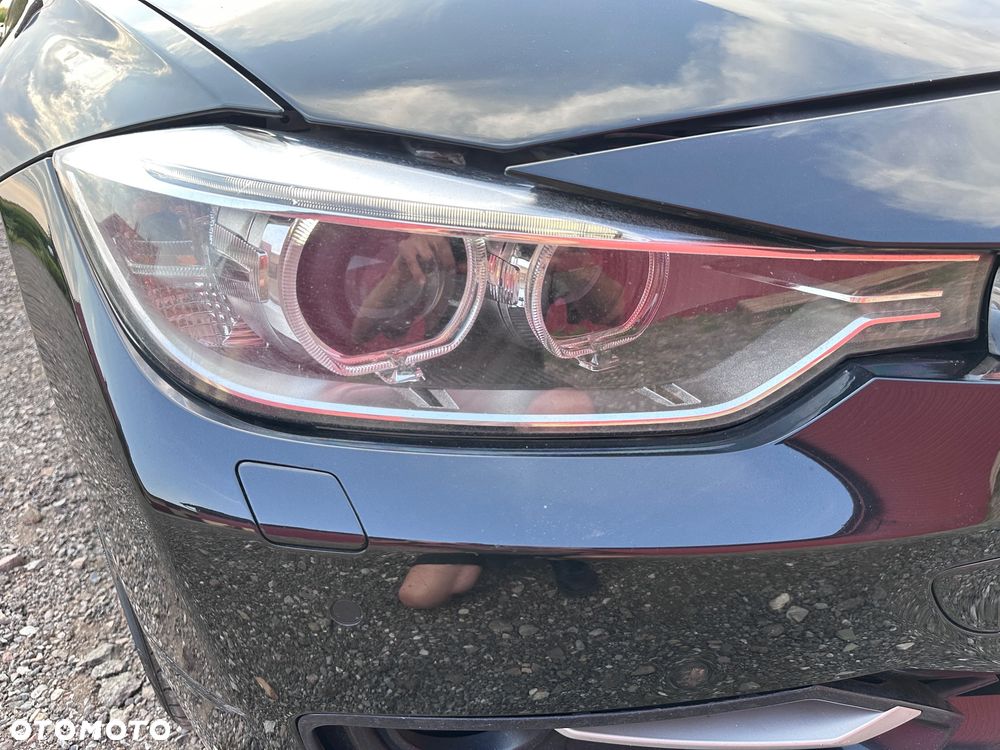 BMW Seria 3 328i Sport Line - 28