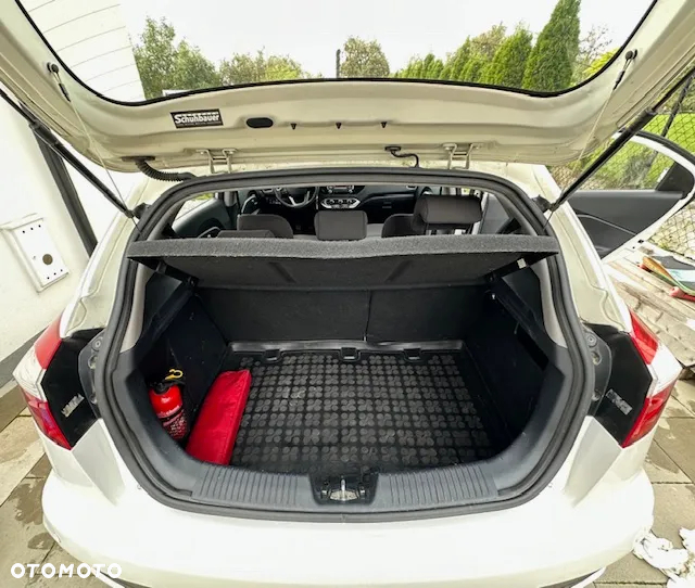 Kia Rio - 4