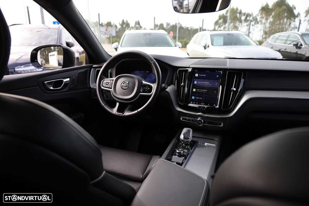 Volvo XC 60 2.0 T6 PHEV Ultra Dark - 18