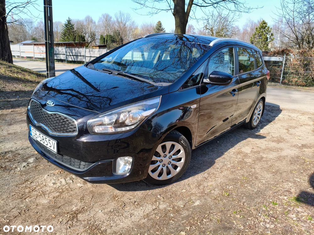 Kia Carens 1.6 GDI L - 1